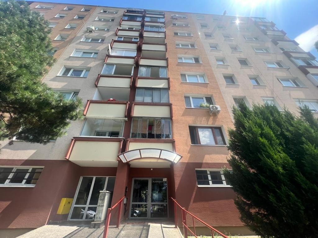 Apartman Solid, Bratislava Lägenhet Exteriör bild
